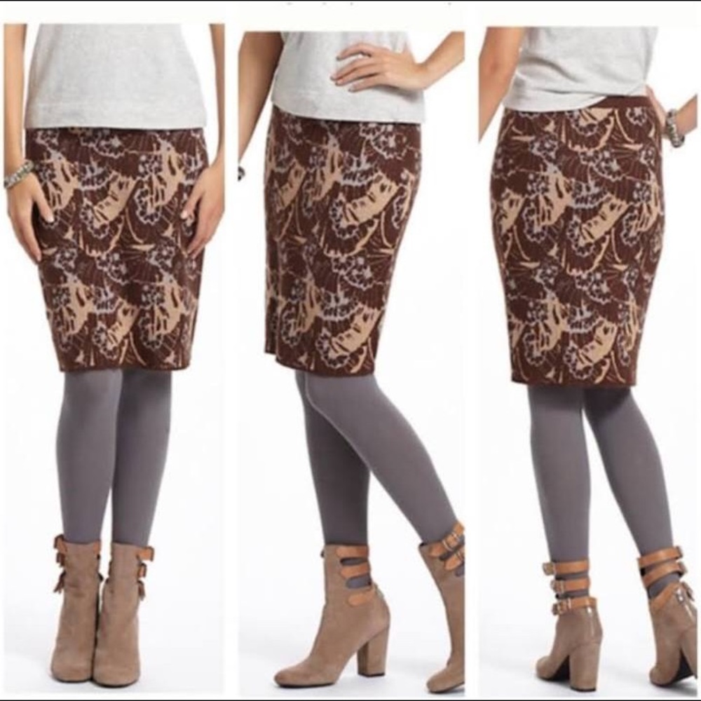 ✨Anthropologie Sparrow Brown Motif Knit Skirt✨ - Picture 3 of 7